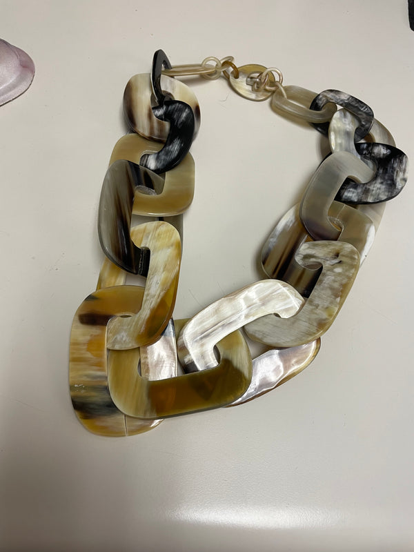 Light Horn Necklace