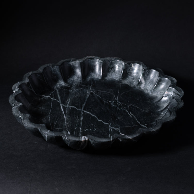 16 x 16 waved black marble plate 