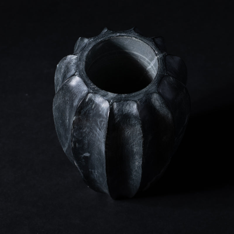 black marble vase 7.5 in