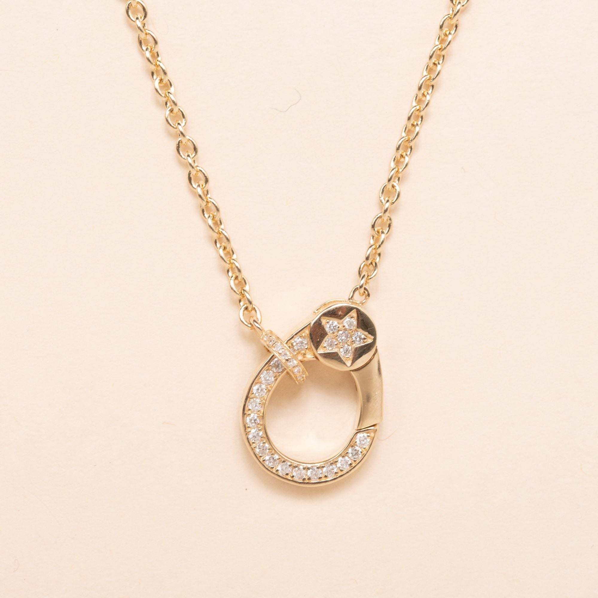 18in petite gold necklace with diamond star clasp