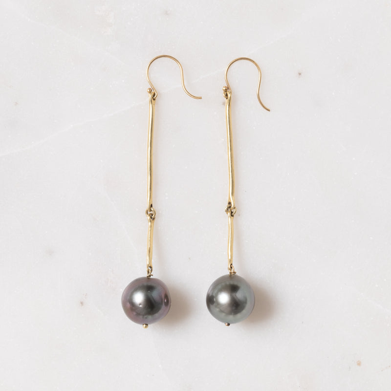 18K Cast Line Tahitian Earrings