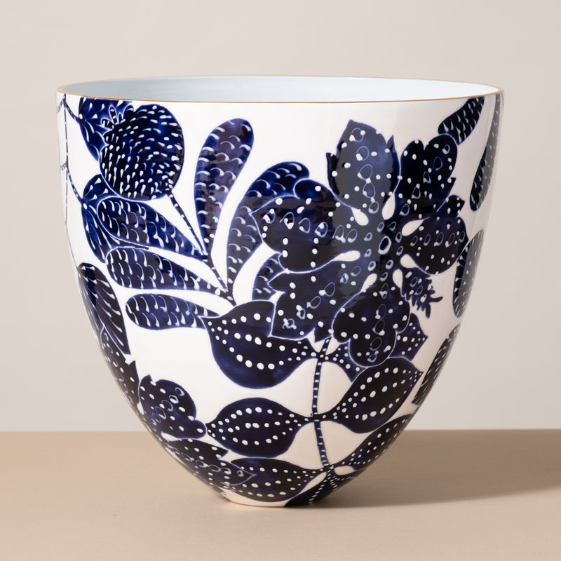 Large Bee Bowl in Delft Bali Toile