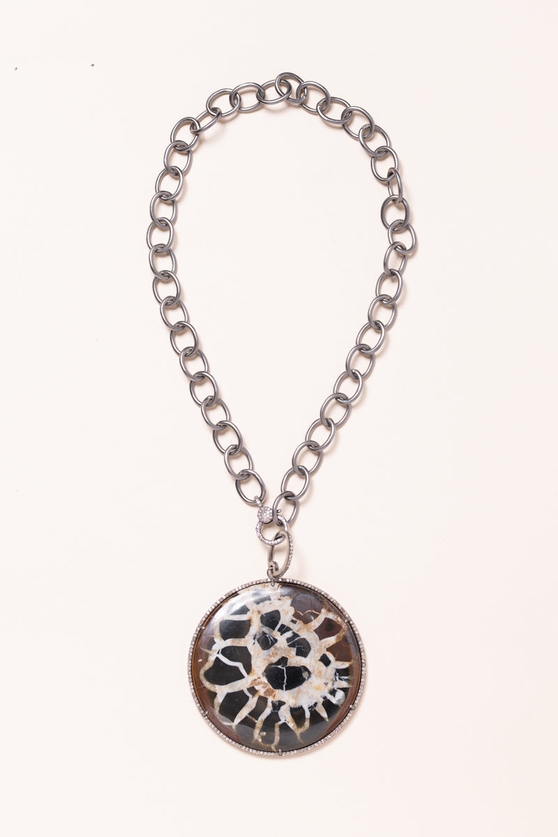 Serpentine and Diamond Round Pendant