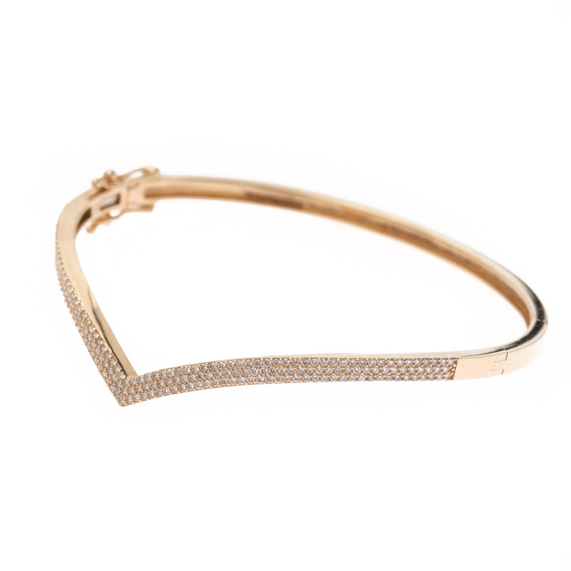diamond V gold bracelet 