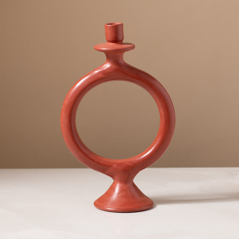 O Candleholder