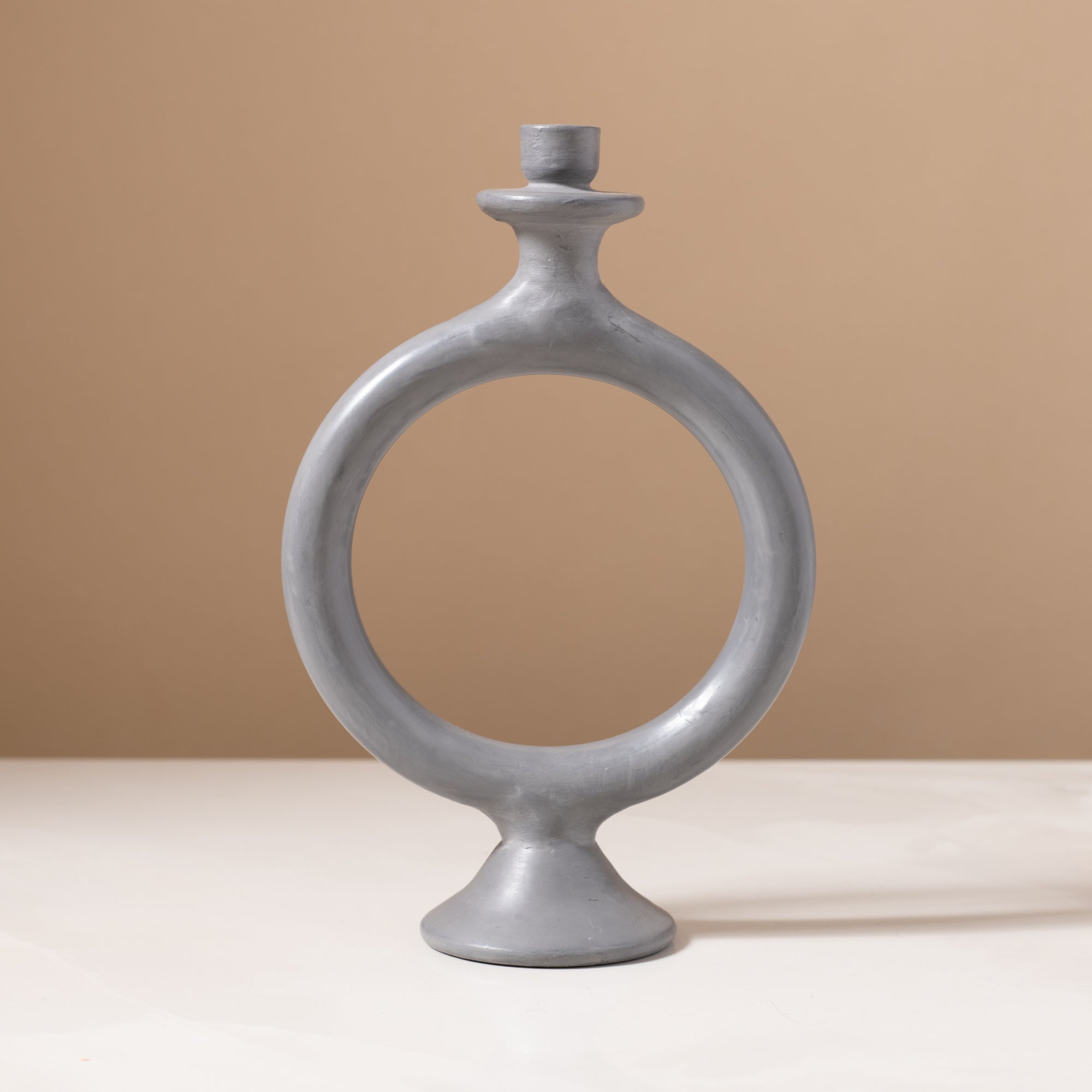 O Candleholder