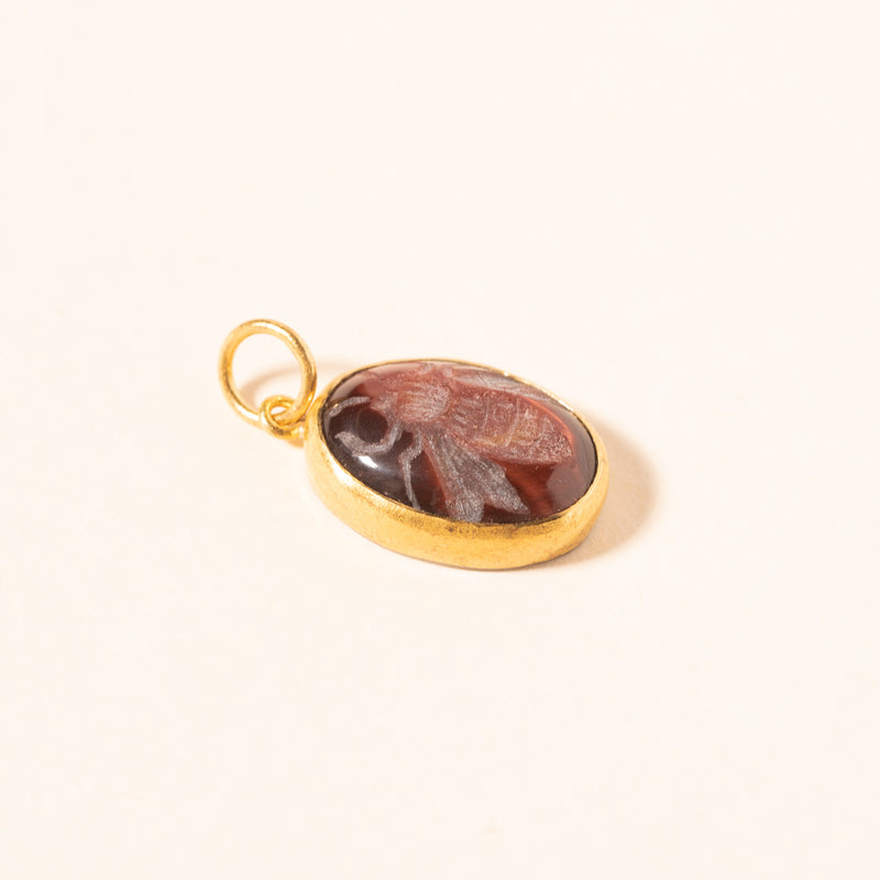 bee pendant in black onyx gold and silver
