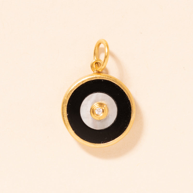 mother of pearl and onyx circles pendant 