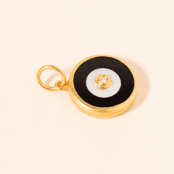 mother of pearl and onyx circles pendant 