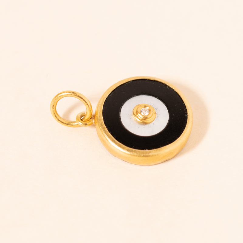 mother of pearl and onyx circles pendant 
