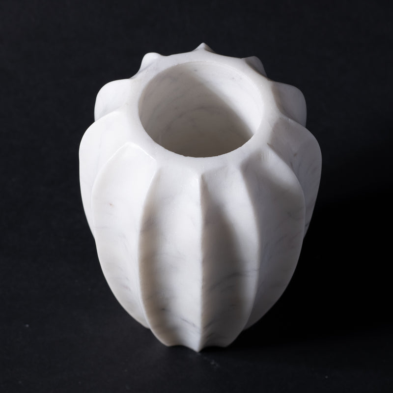 white marble vase 7.5 in