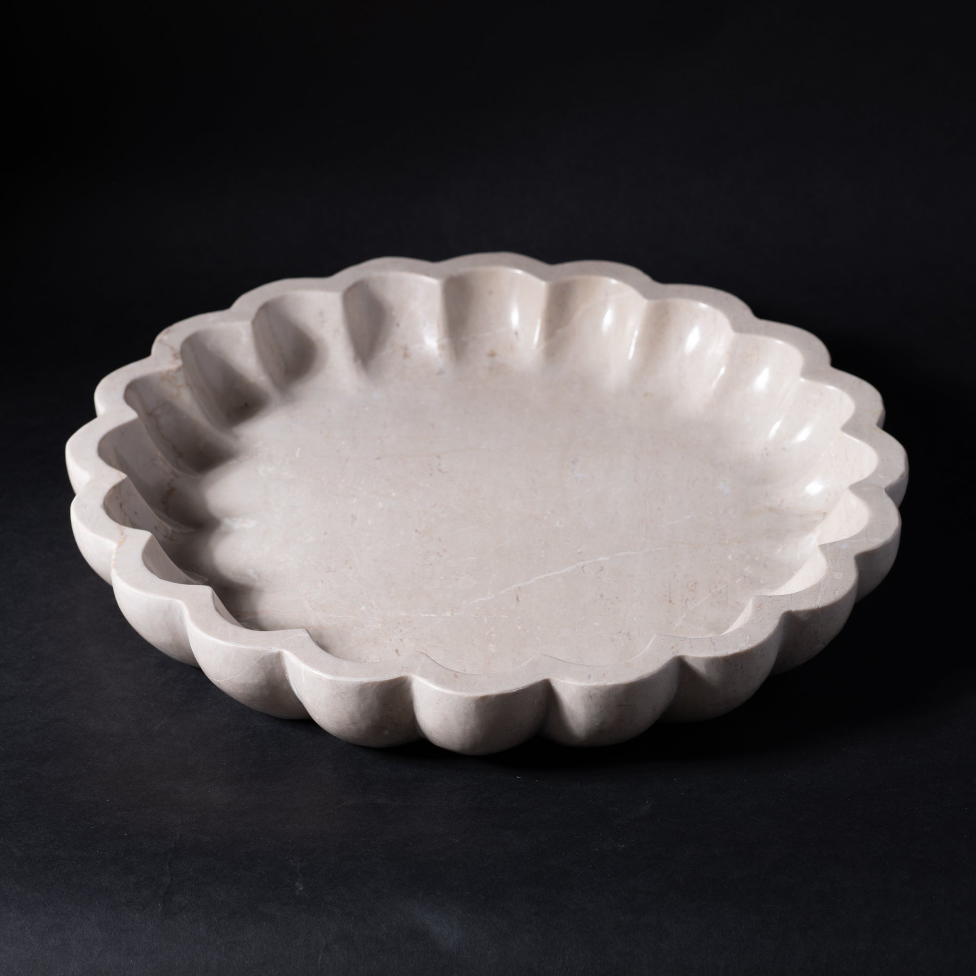 16 x 16 waved white marble plate 