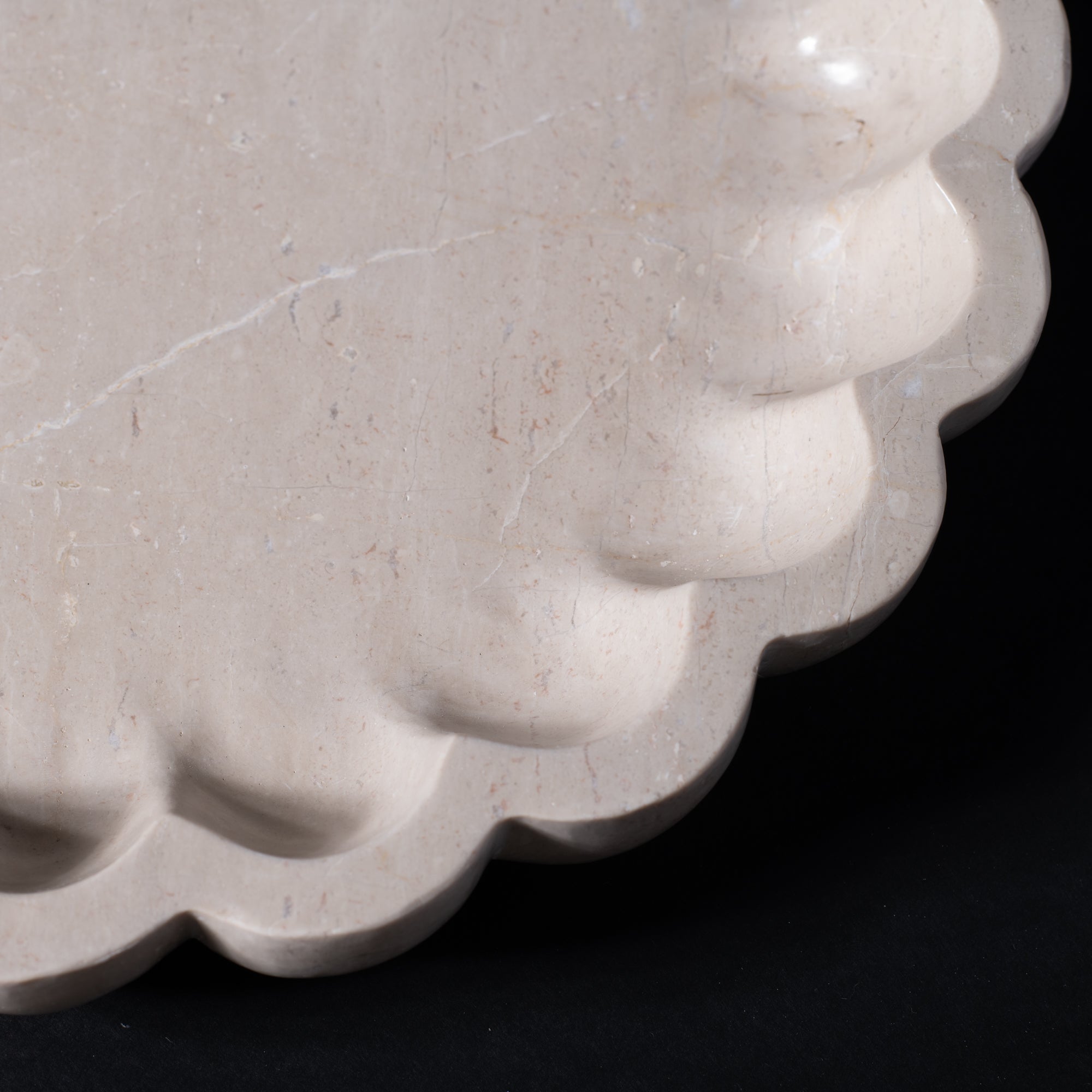 16 x 16 waved white marble plate 