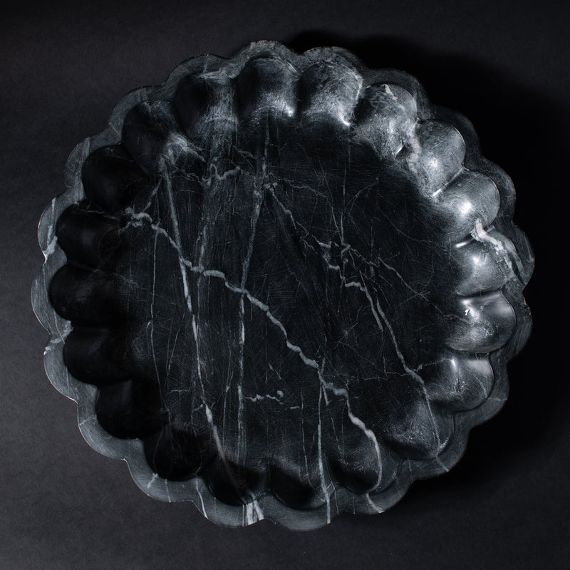 16 x 16 waved black marble plate 