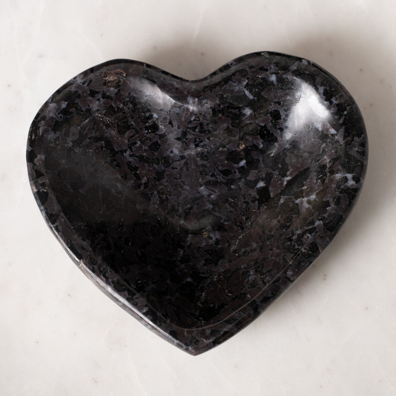 Gabbro Heart Bowl